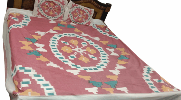 Handwoven king-size cotton bedsheet with two pillow covers, 9x7 feet, perfect for modern and traditional bedroom décor
