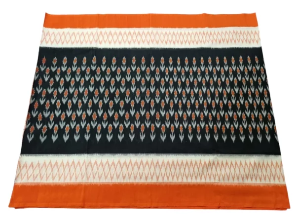 Beautiful Pochampally silk saree featuring handwoven craftsmanship and traditional patterns