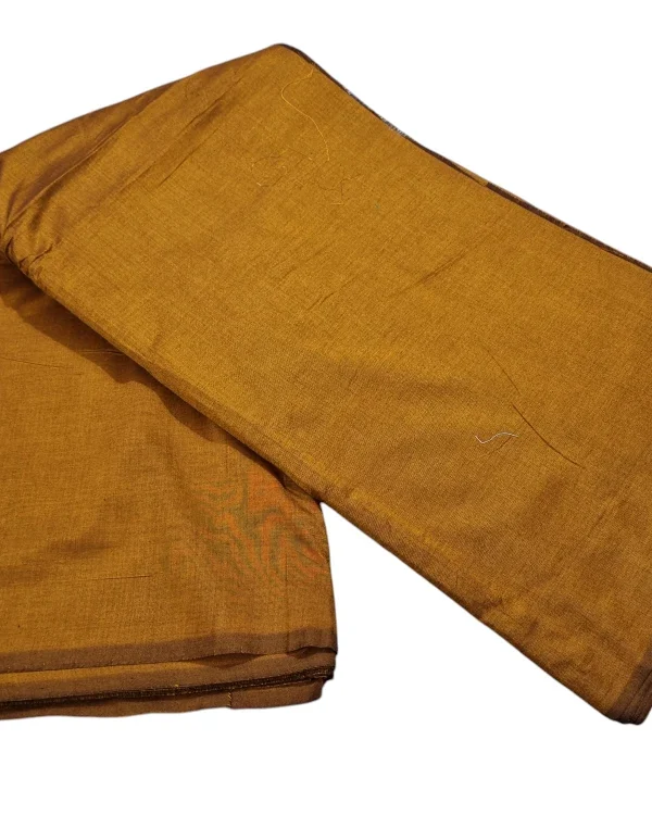 igh-quality plain cotton fabric, soft and durable, ideal for garments and home decor