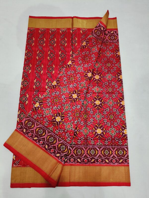 Pochampally silk navaratna