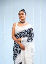 Green And Mustard Theliya Rumal Saree with Blouse – 6.2 Meters of Heritage Elegance - Image 3