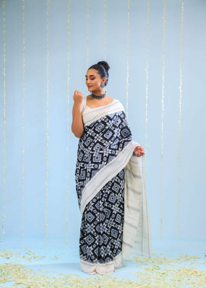 Green And Mustard Theliya Rumal Saree with Blouse – 6.2 Meters of Heritage Elegance - Image 6