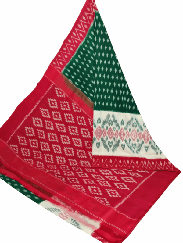 Authentic Pochampally Saree – Handwoven Cotton Elegance