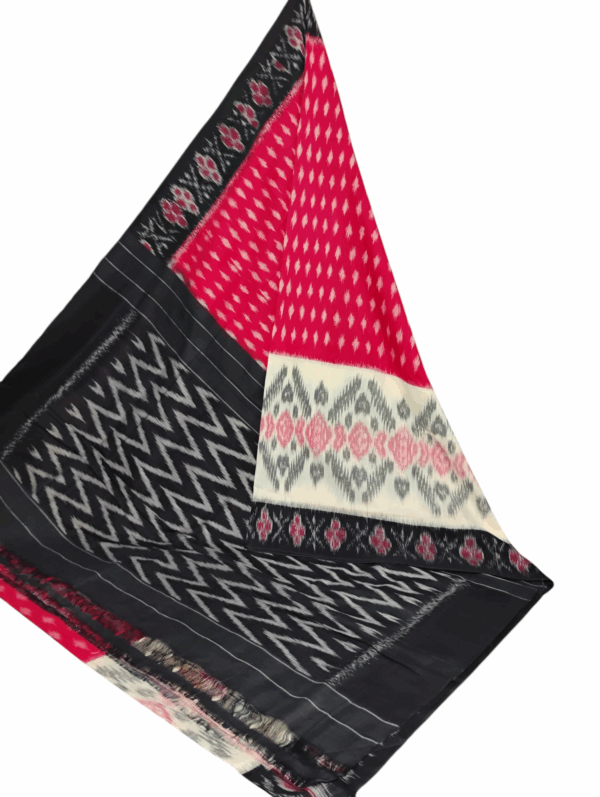 Authentic Pochampally Saree – Handwoven Cotton Elegance