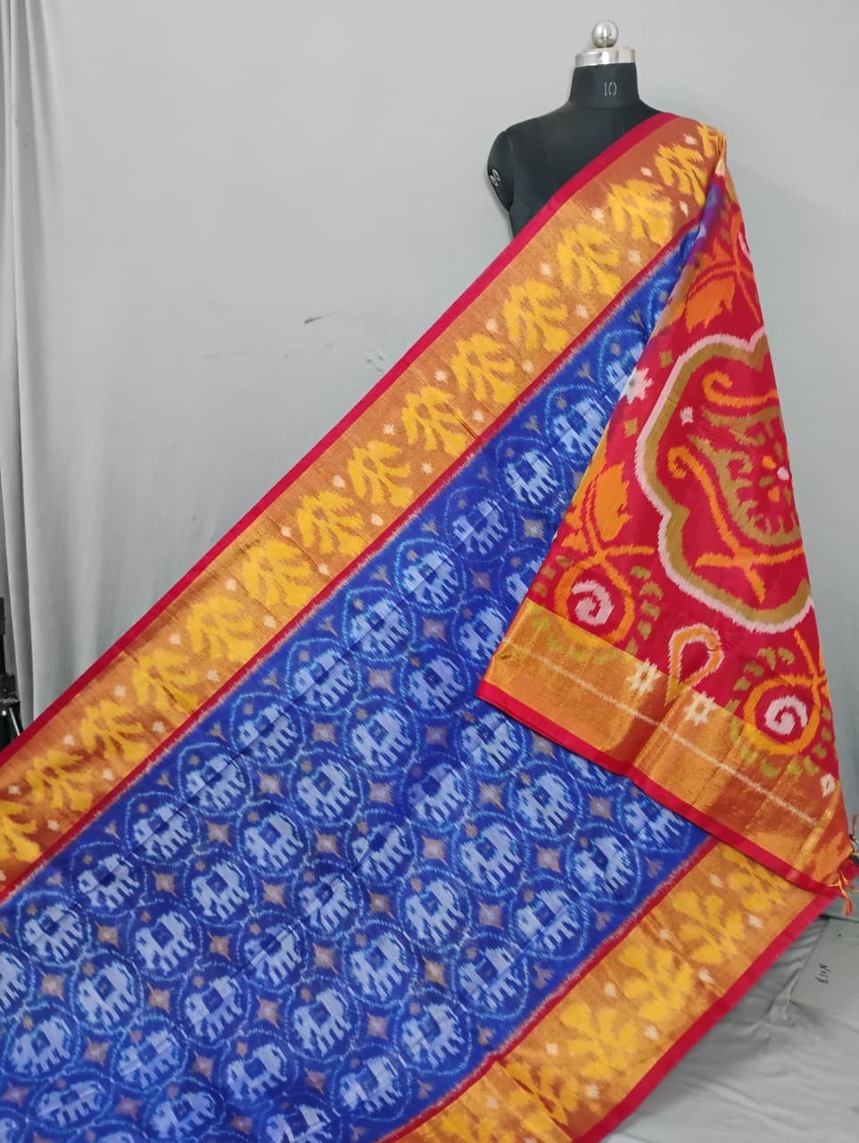 2025/07/1000422102.jpg Pochampally Saree in Cotton Silk with Ikat Design & Blouse - Image 1