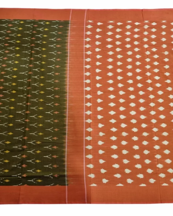 Elegant Pochampally Silk Saree Showcasing Intricate Ikat Weaving