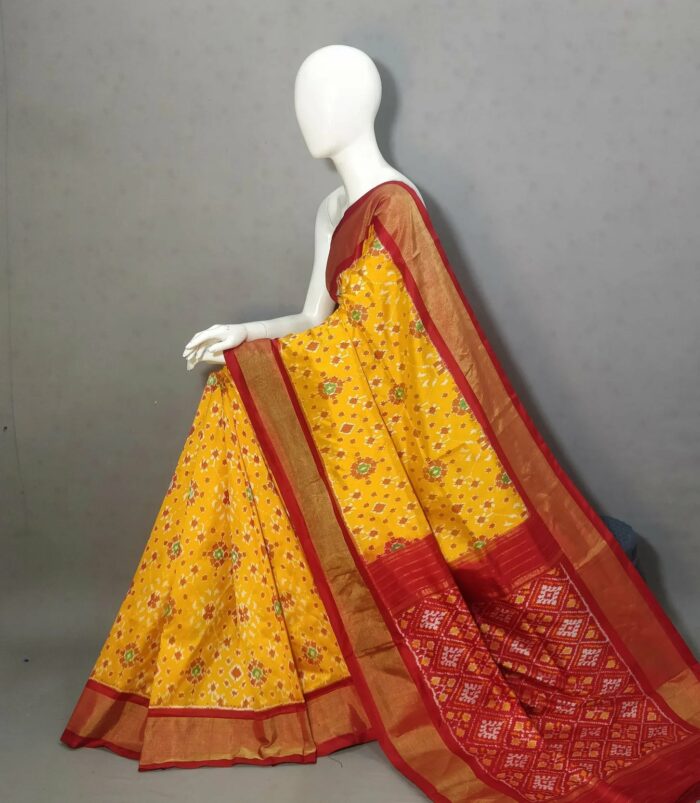 Pochampally Ikat Handloom Silk Saree- 6.2 Meters with Blouse - Image 1