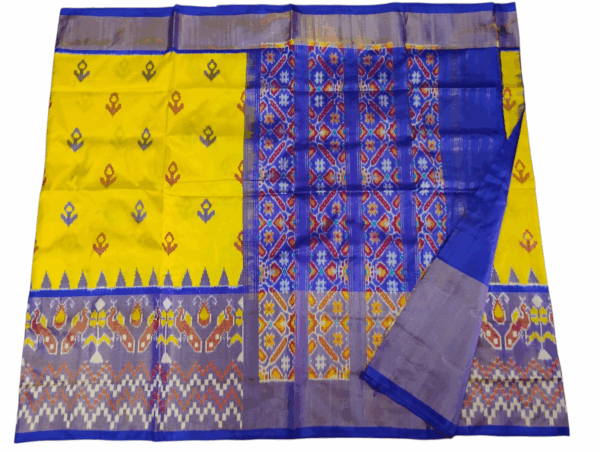 Pochampally Ikat Handloom Silk Saree- 6.2 Meters with Blouse